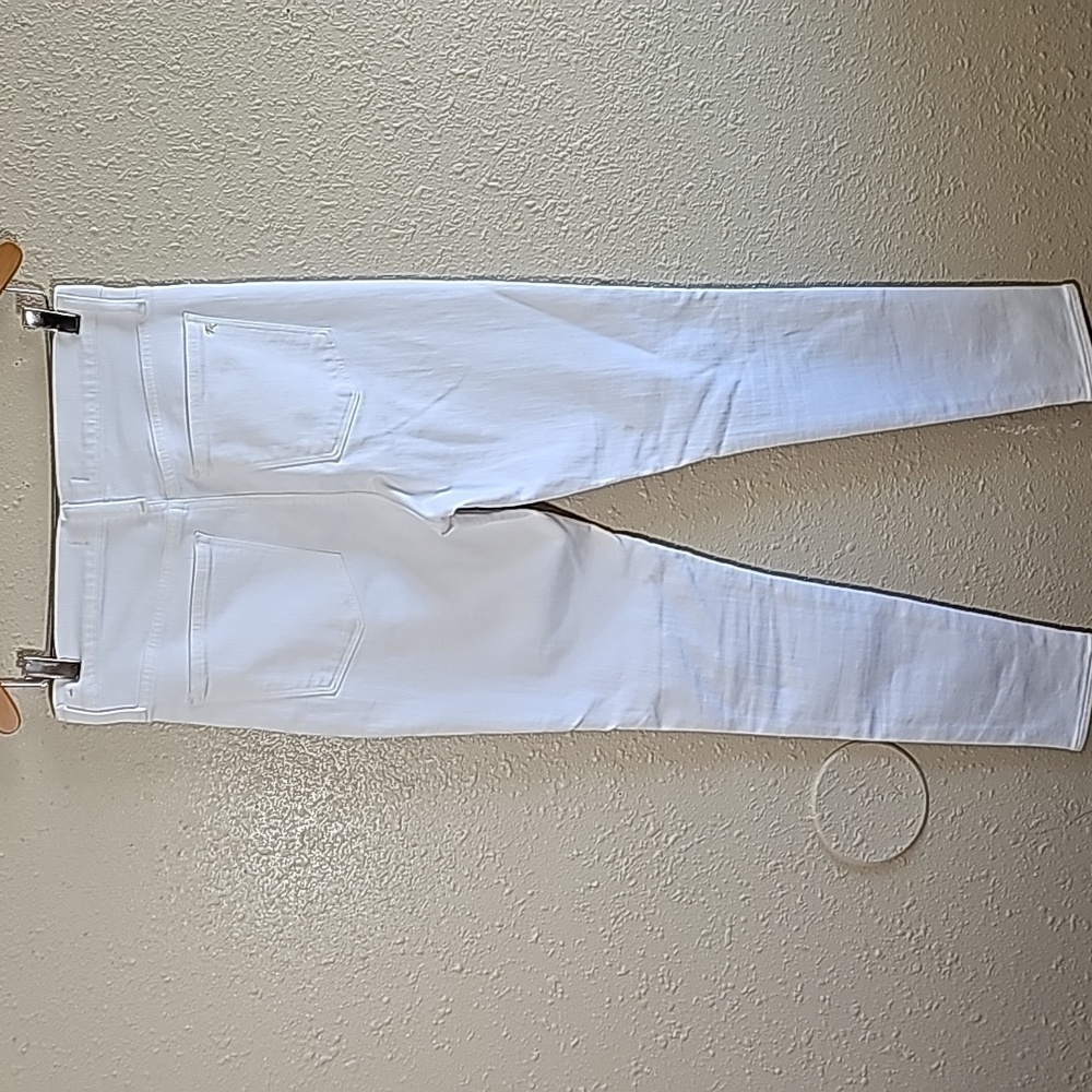 Madewell 10' High Rise White Skinny Jeans - Picture 6 of 9